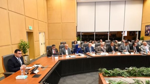 جانب من اتماع وزارة الاسكان 
