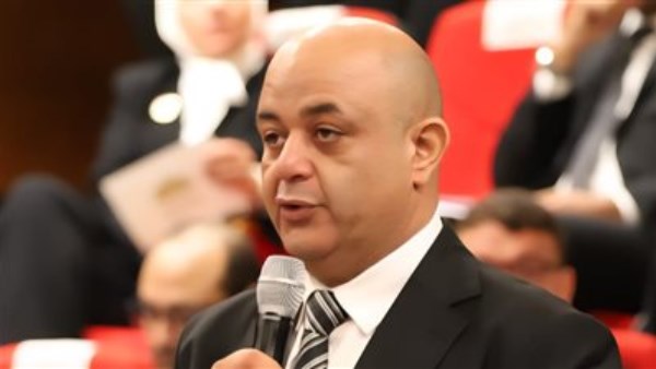 النائب محمد مصطفى لطفي اليمين
