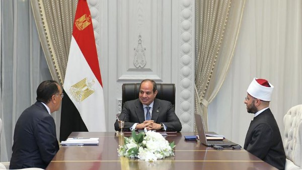 اجتمع السيد الرئيس عبد الفتاح السيسي اليوم مع الدكتور أسامة الأزهري وزير الأوقاف