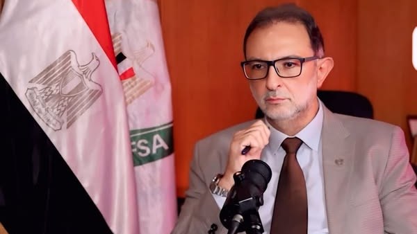 الدكتور طارق الهوبي