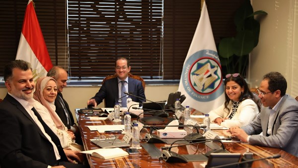 جانب من الاجتماع جانب من الاجتماع