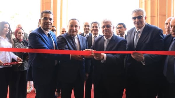 وزير التعليم العالي يفتتح المرحلة الأولى لترميم كلية الهندسة بجامعة الإسكندرية وزير التعليم العالي يفتتح المرحلة الأولى لترميم كلية الهندسة بجامعة الإسكندرية