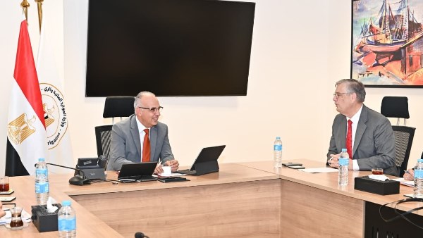 جانب من اللقاء جانب من اللقاء