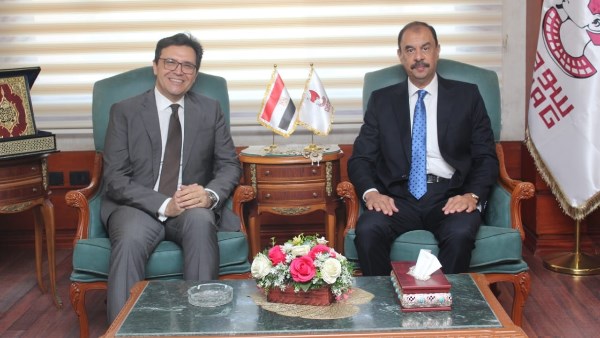 جانب من اللقاء جانب من اللقاء