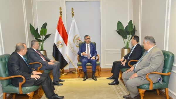 جانب من الاجتماع جانب من الاجتماع