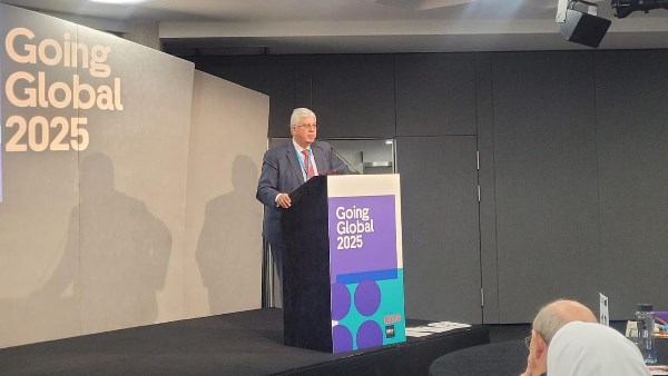  الدكتور أيمن عاشور وزير التعليم العالي والبحث العلمي في المؤتمر الدولي السنوي "Going Global" 