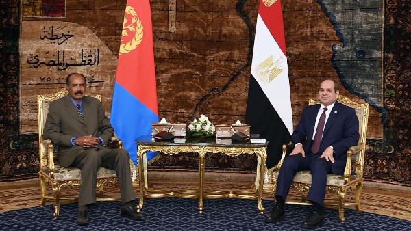 جانب من اللقاء جانب من اللقاء