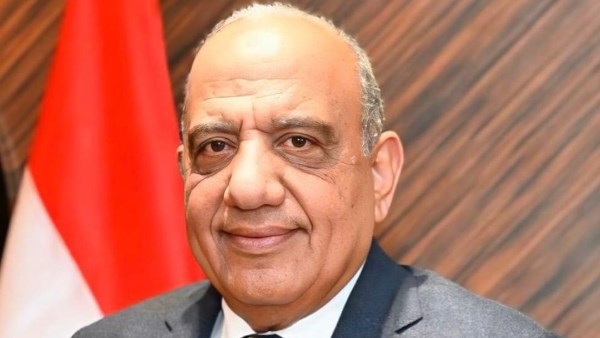 الدكتور محمود عصمت وزير الكهرباء والطاقة المتجددة  الدكتور محمود عصمت وزير الكهرباء والطاقة المتجددة