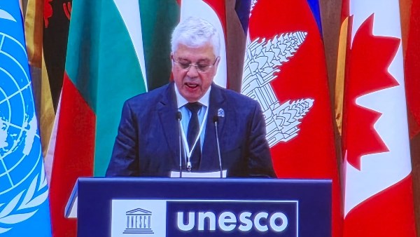 د.أيمن عاشور وزير التعليم العالي والبحث العلمي د.أيمن عاشور وزير التعليم العالي والبحث العلمي