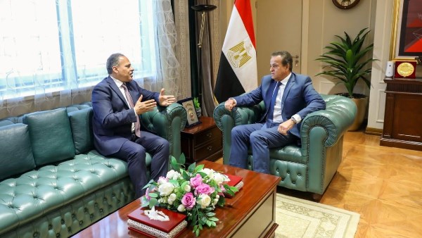 جانب من اللقاء جانب من اللقاء