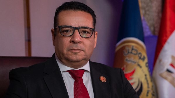 رجل الأعمال عاطف بكر عجلان 