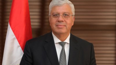 د.أيمن عاشور وزير التعليم العالى والبحث العلمى