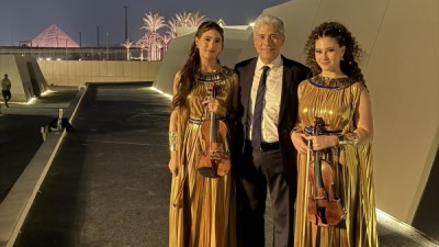 أحمد أبو زهرة وبناته