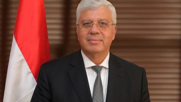 د.أيمن عاشور وزير التعليم العالى والبحث العلمى