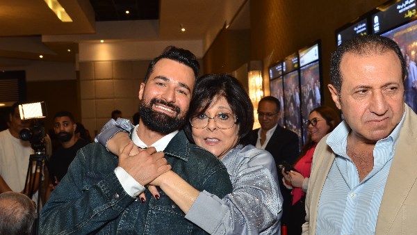 احمد حاتم وإسعاد يونس 