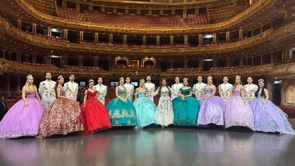 صفاء أبو السعود تتألق مع فريق موناكو على مسرح الأوبرا الكبير بالعاصمة الجديدة