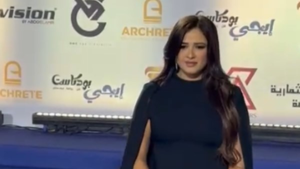 ياسمين عبدالعزيز 