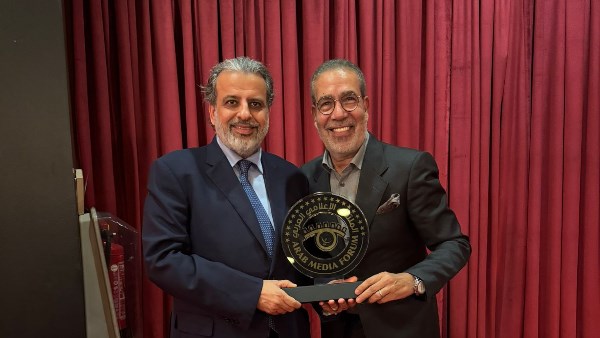 ماضي الخميس ومدحت العدل