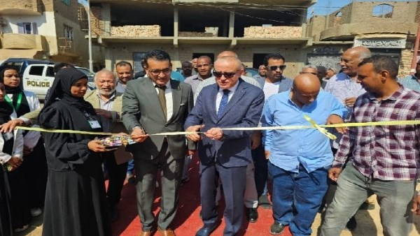 محافظ الأقصر يفتتح سوق اليوم الواحد