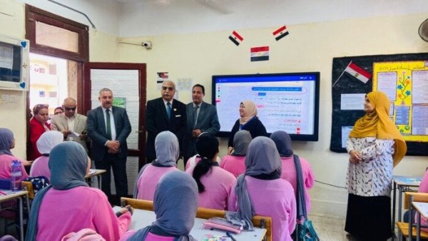 مدير تعليم القليوبية يتابع سير العملية التعليمية