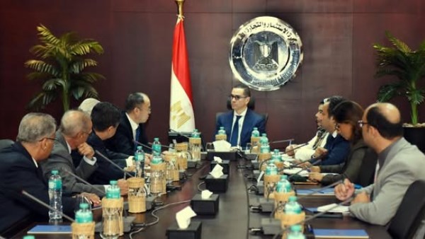 وزير الاستثمار يستقبل وفدًا من شركة الصين الوطنية للإطارات والمطاط  