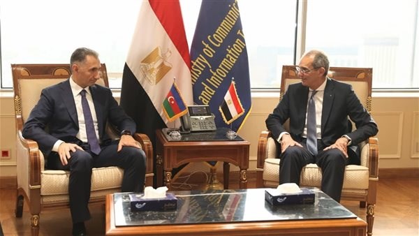 وزير الاتصالات يستقبل وزير التنمية الرقمية بأذربيجان  