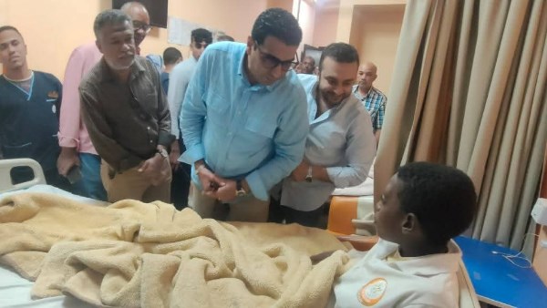 نائب محافظ الأقصر يزور المصابين 