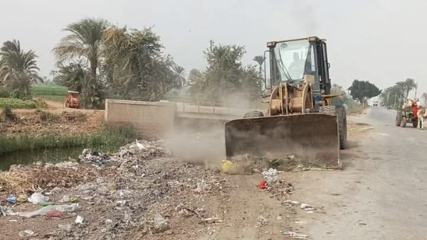 اثناء رفع القمامة