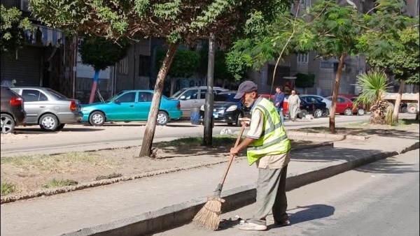 جانب من أعمال النظافة 