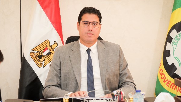 الدكتور احمد العدل نائب محافظ الدقهلية 