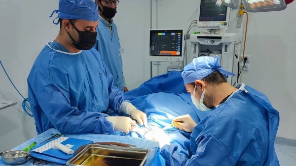 إنقاذ طفلين في البحيرة 