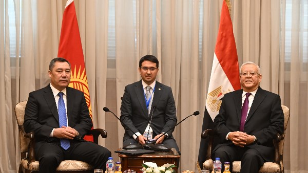 رئيس مجلس النواب يستقبل رئيس جمهورية قيرغيزستان