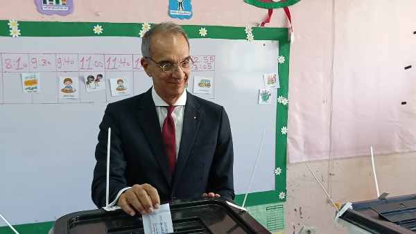 الدكتور عمرو طلعت وزير الاتصالات وتكنولوجيا المعلومات