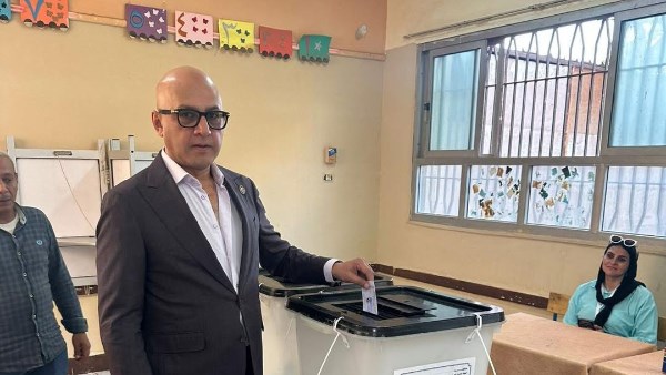 النائب هشام حسين، عضو مجلس النواب الحالي ومرشح القائمة الوطنية من أجل مصر