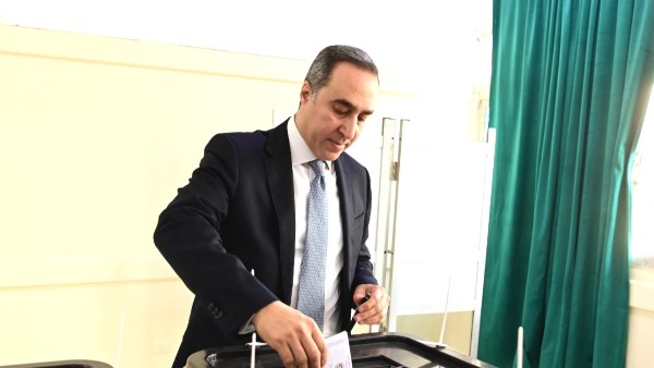 المستشار أحمد مناع، أمين عام مجلس النواب