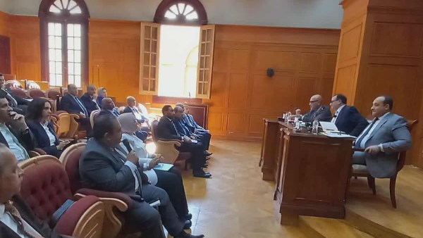 لجنة الإسكان والإدارة المحلية والنقل بمجلس الشيوخ 