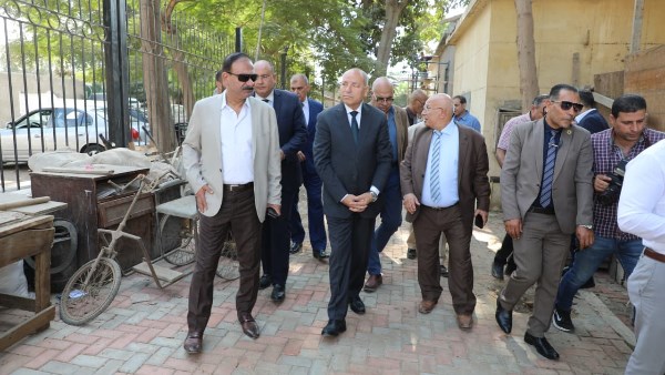 محافظ القاهرة بجولة بحي غرب القاهرة