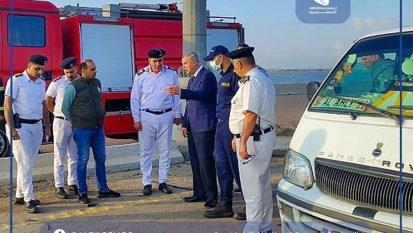  توجه محافظ الإسكندرية، لموقع حادث التصادم 