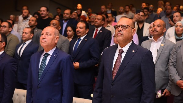 وزير العمل و محافظ القاهرة يشاركون في فعاليات ندوة المستشفى السعودي الألماني