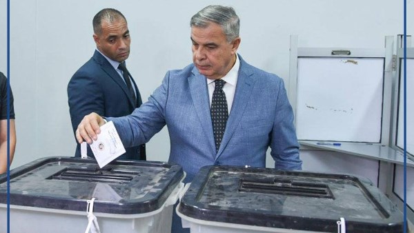 محافظ الإسكندرية يدلى بصوته في انتخابات مجلس النواب 2025