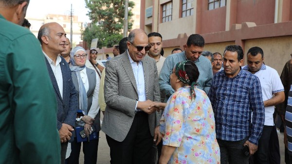 محافظ المنيا يتفقد لجان انتخابات مجلس النواب 