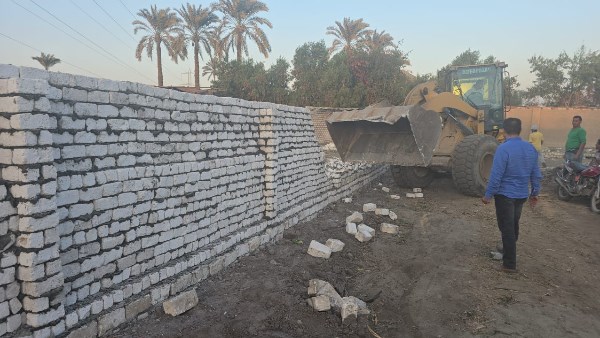  إزالة لمخالفات بناء وتعديات على الأراضي الزراعية