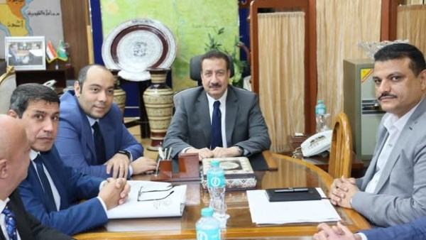 محافظ المنوفية يعقد إجتماعاً مع مسئولي شركة بتروجاس