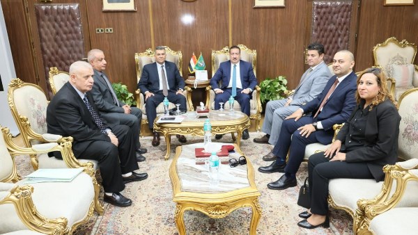 محافظ المنوفية يجتمع بوفد من الهيئة القومية للتأمين الاجتماعي