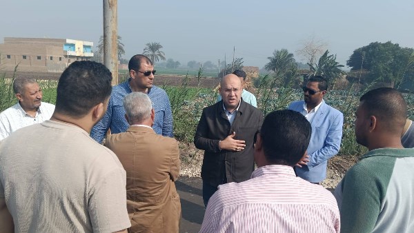 نائب محافظ الجيزة  يتفقد قرية المتانيا