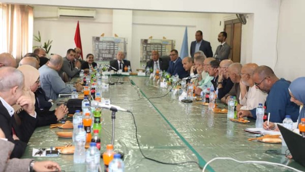 محافظ القاهرة يحضر اجتماع مجلس إدارة سوق العبور 