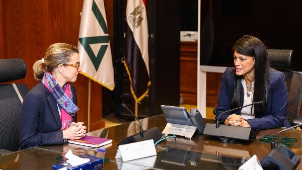 وزيرة التخطيط تستقبل رئيس شركة بروباركو الاستثمارية 