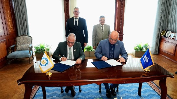 وزارة البترول وهيئة قناة السويس توقعان مذكرة تفاهم 