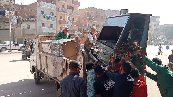 حملات مكثفة لرفع الإشغالات بمراكز المنيا