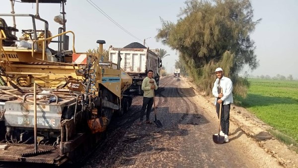 رصف وتطوير  الشوارع الحيوية في بني مزار